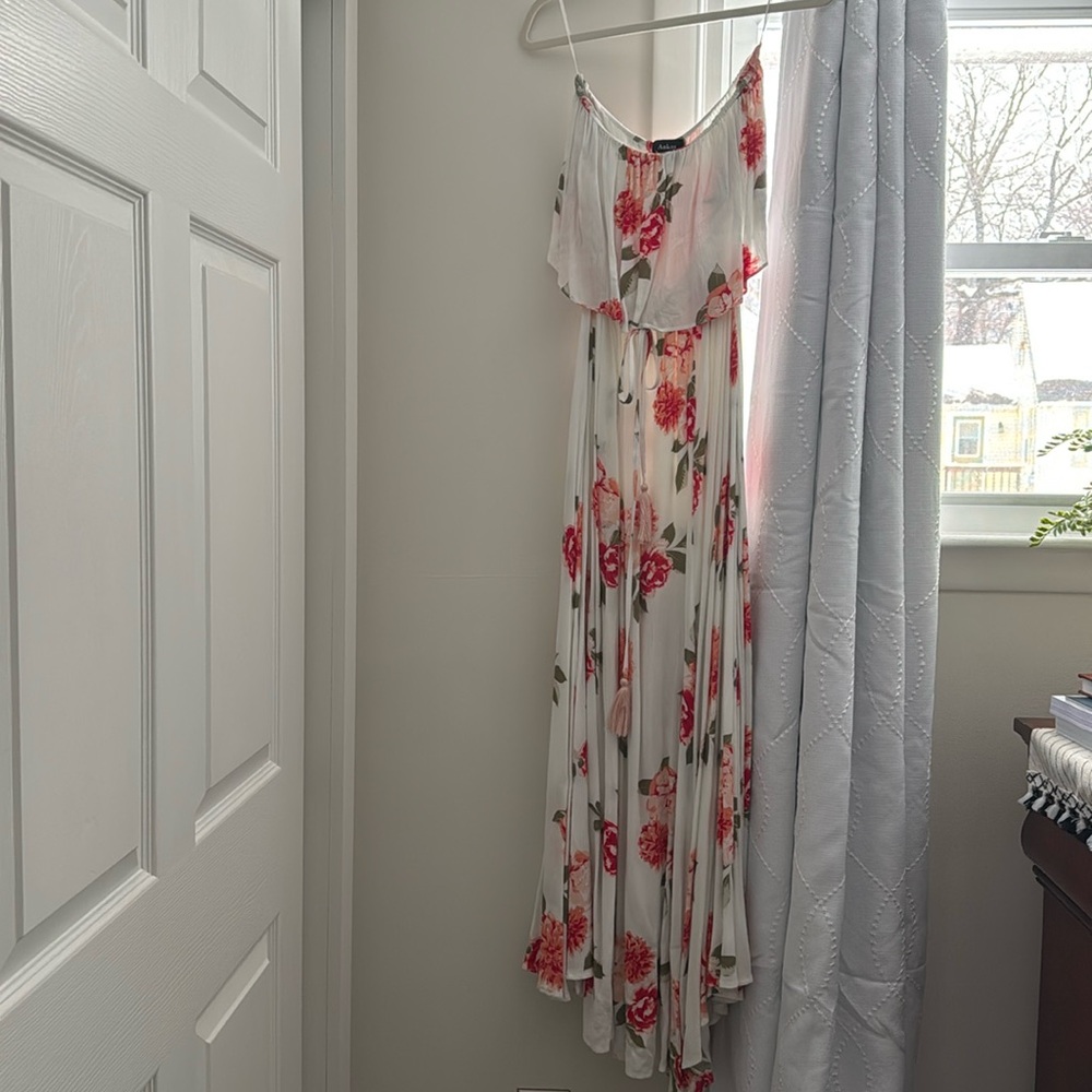 Floral strapless dress